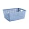 Panier de rangement en plastique bleu à l’aspect d’osier d’Ordonnez simplement
